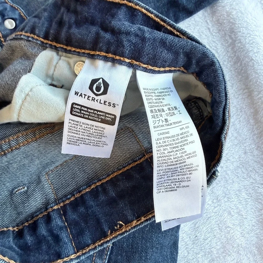 Levis excellent levi